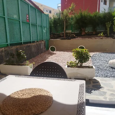Arenas 50 Apartment